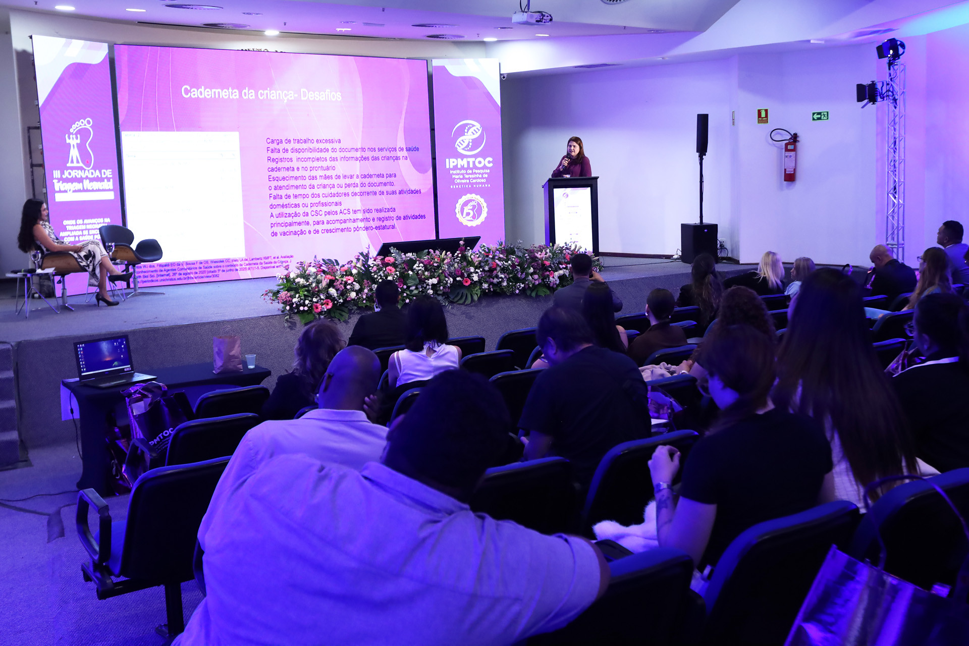 Capa da notícia: Especialistas expõem avanços durante III Jornada de Triagem Neonatal do DF