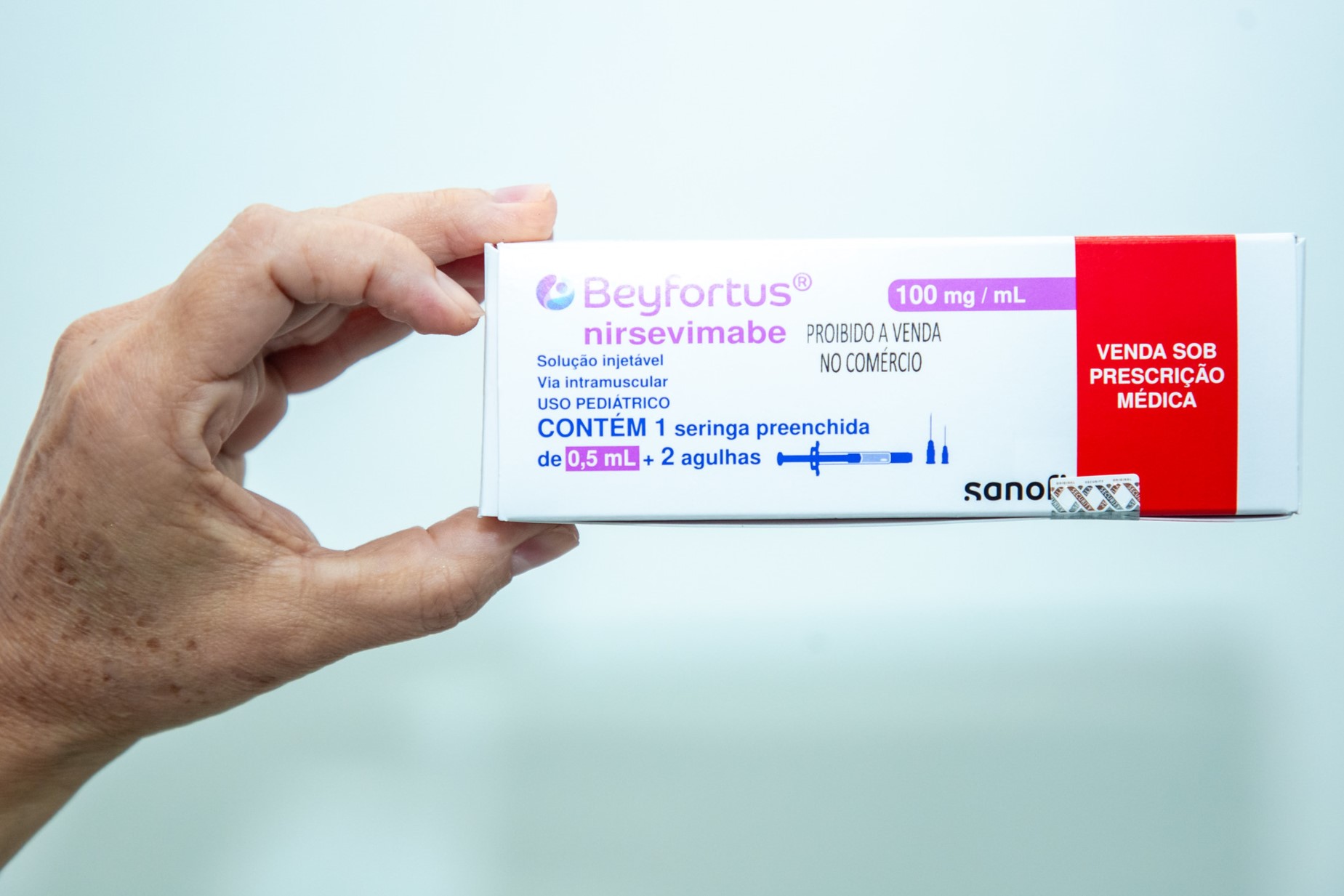 Capa da notícia: Saúde amplia público do medicamento Nirsevimabe