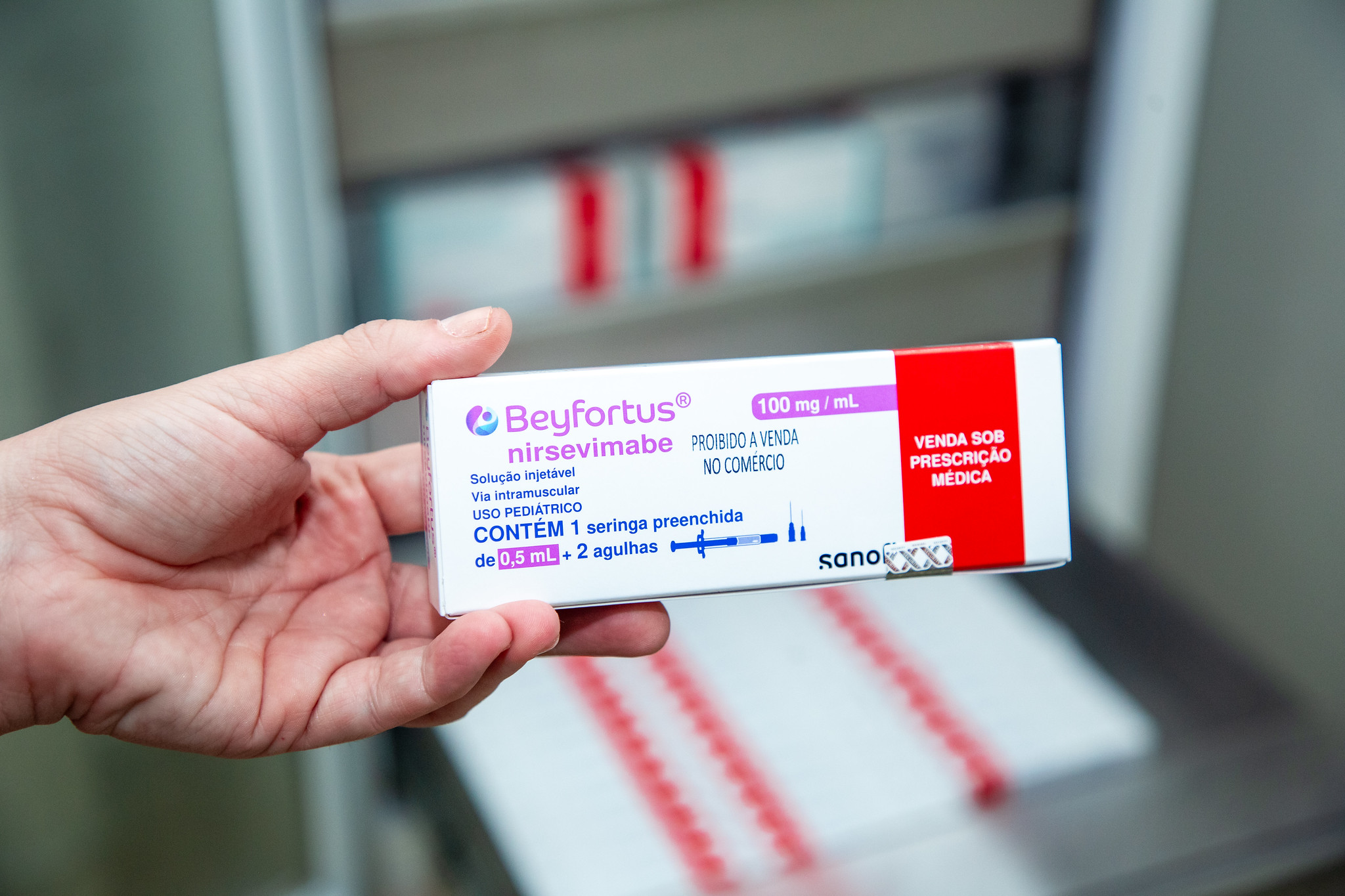 Capa da notícia: Medicamento para proteger bebês prematuros contra bronquiolite grave está disponível no DF