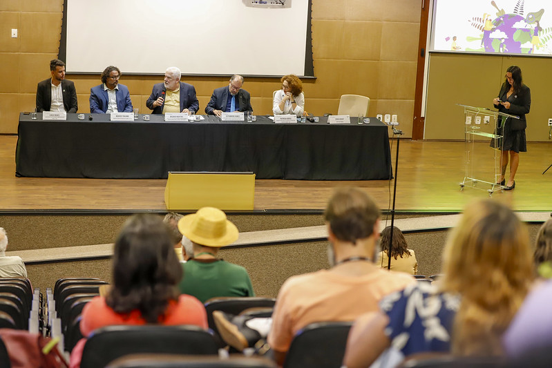 Capa da notícia: Seminário destaca ações integradas para mitigar impactos dos agrotóxicos na saúde e no ambiente