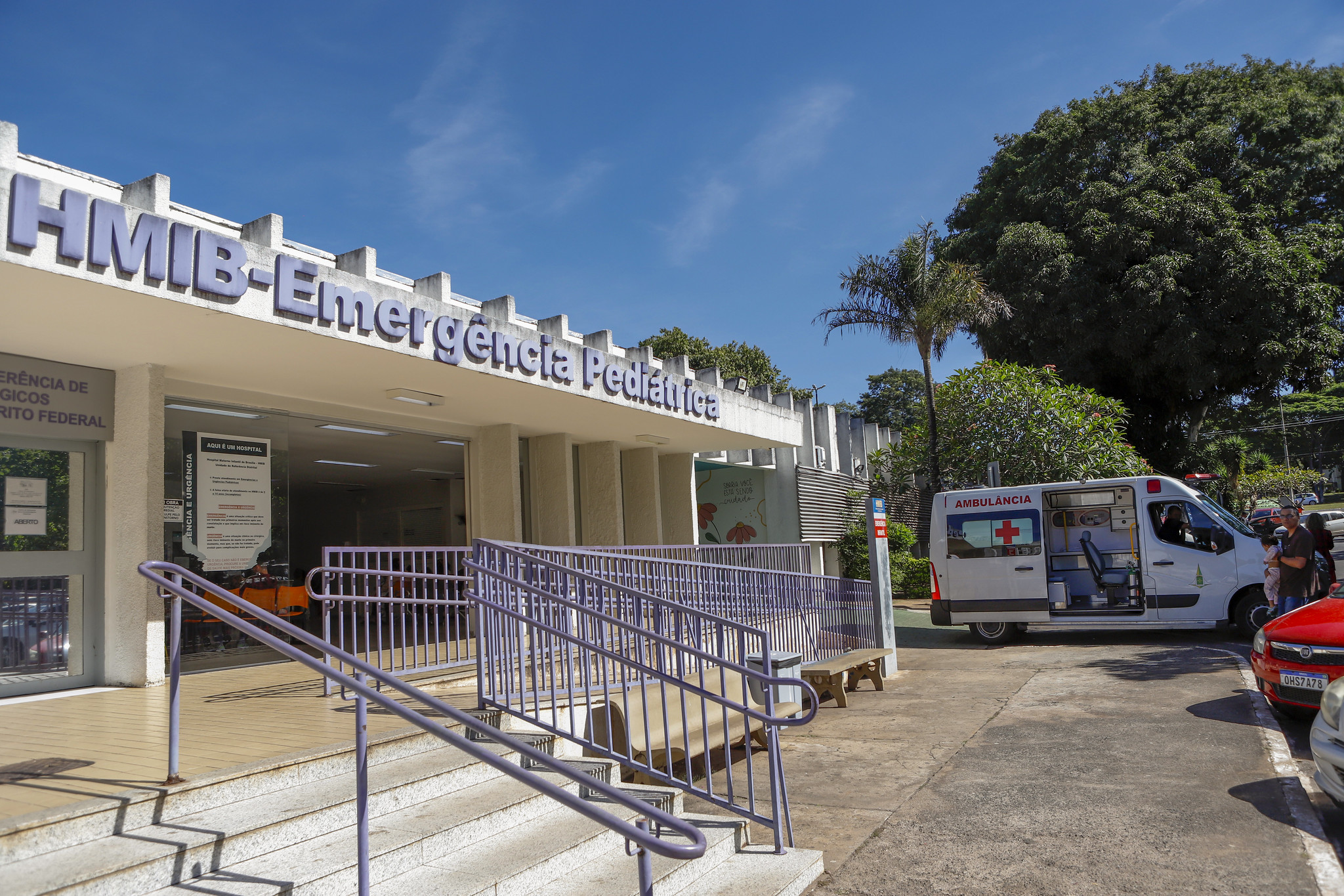 Capa da notícia: Hmib e HRL estão em lista de melhores hospitais públicos do País