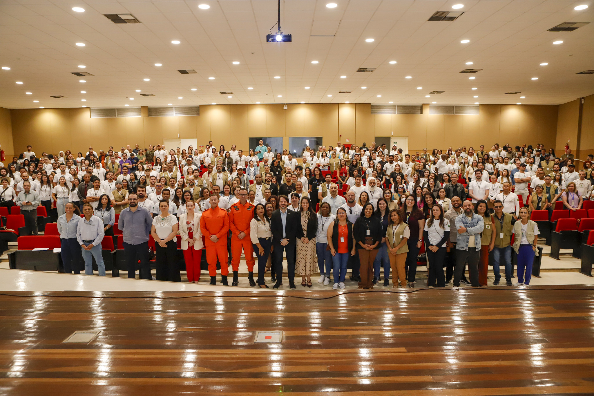 Capa da notícia: Reunião com agentes de Vigilância Ambiental debate combate às arboviroses