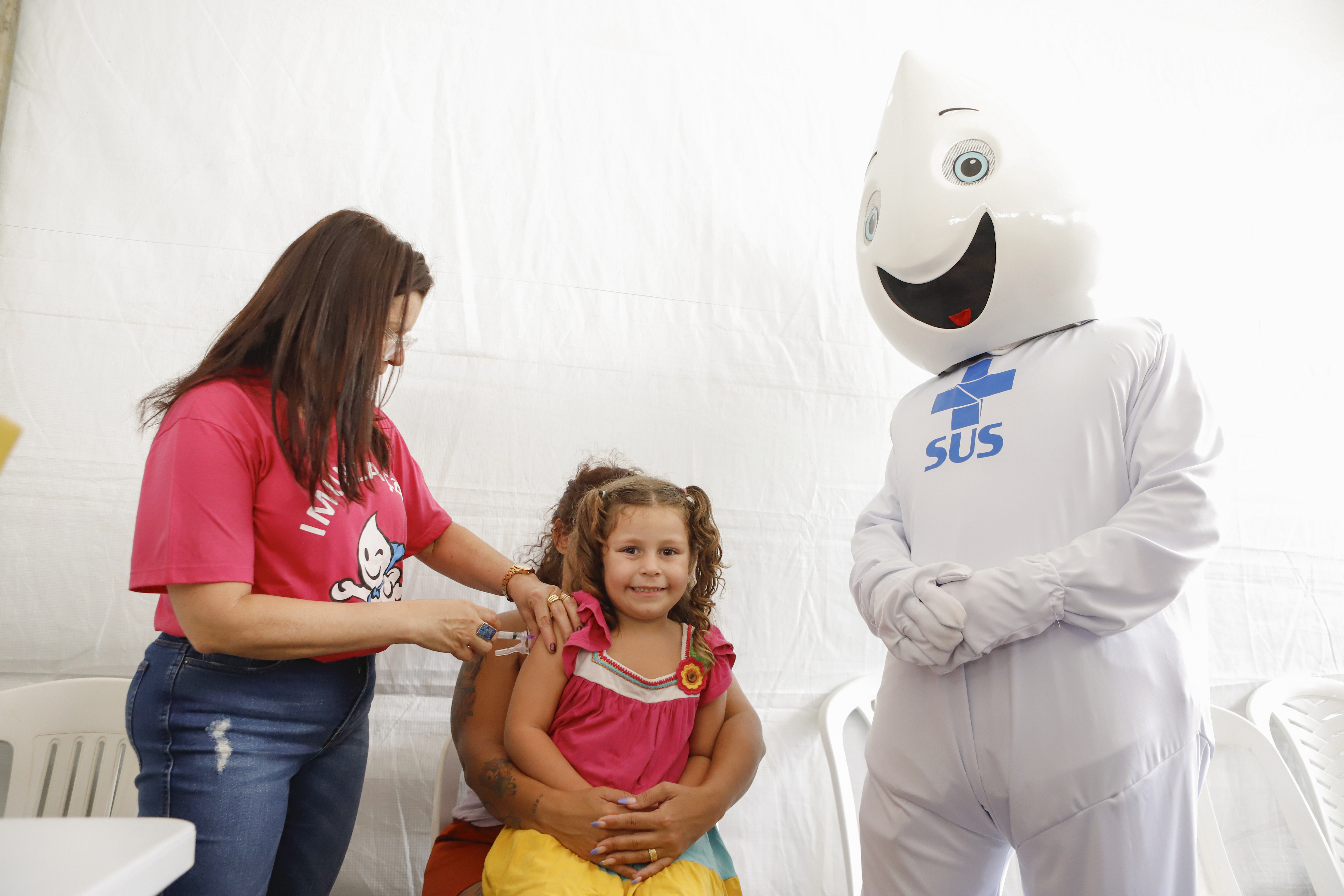 Capa da notícia: Meningite cresce no país e Secretaria de Saúde reforça importância da vacinação