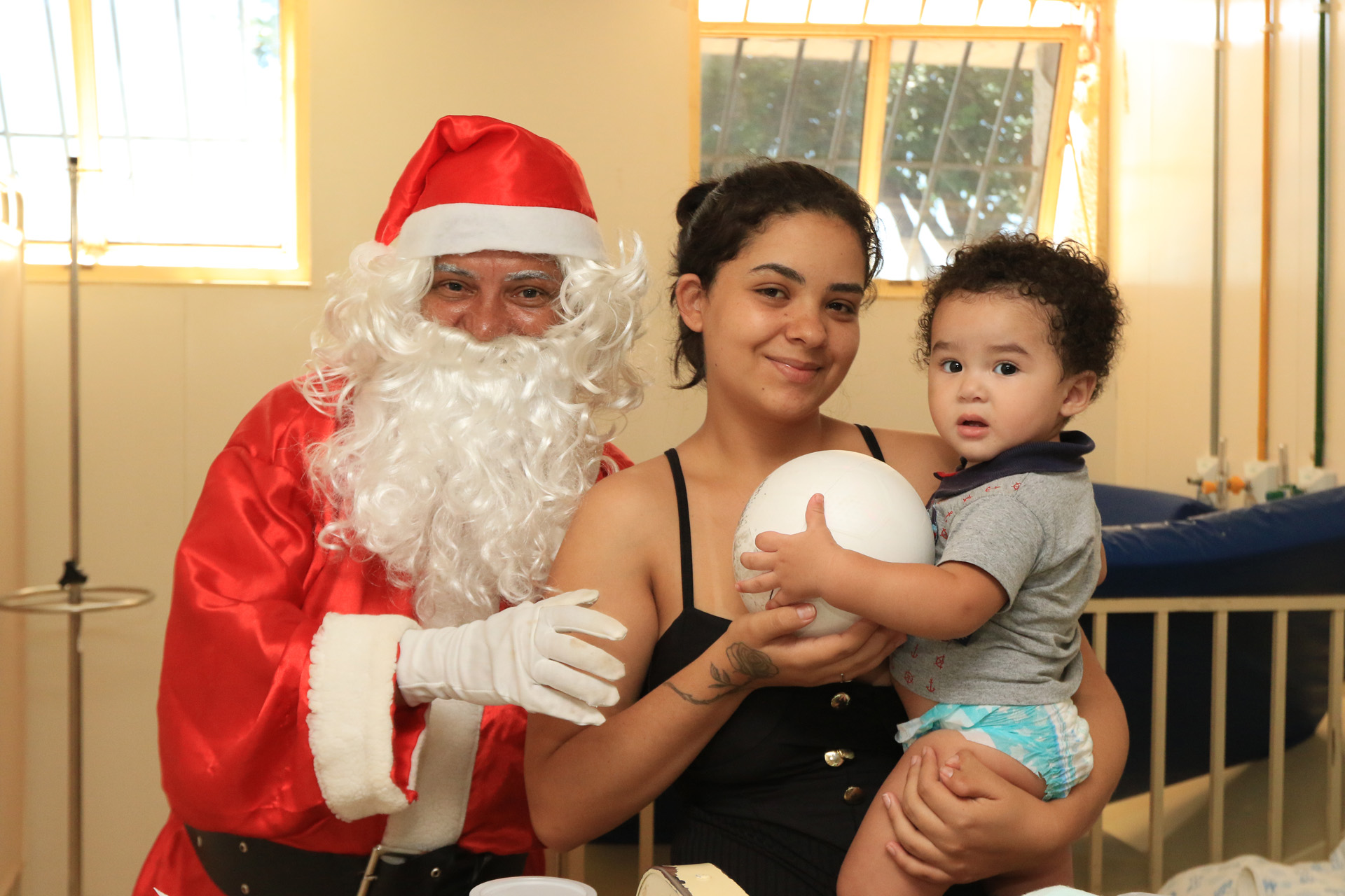 Capa da notícia: Cantata de Natal leva alegria a pacientes do Hospital Regional de Ceilândia