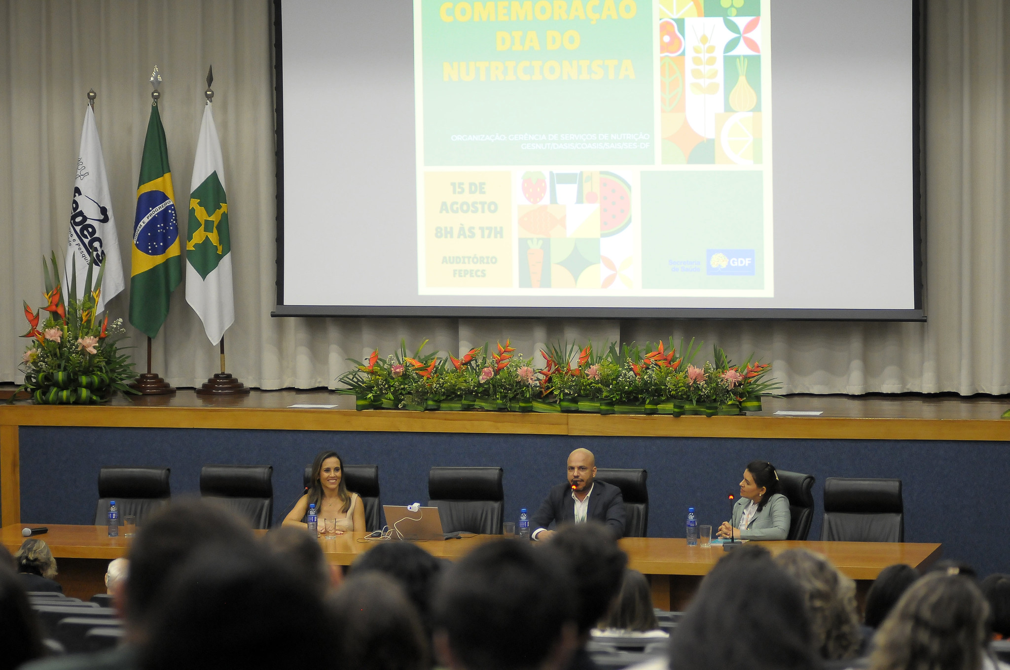 Capa da notícia: Nutricionistas são peças fundamentais para promoção, prevenção e tratamento de doenças