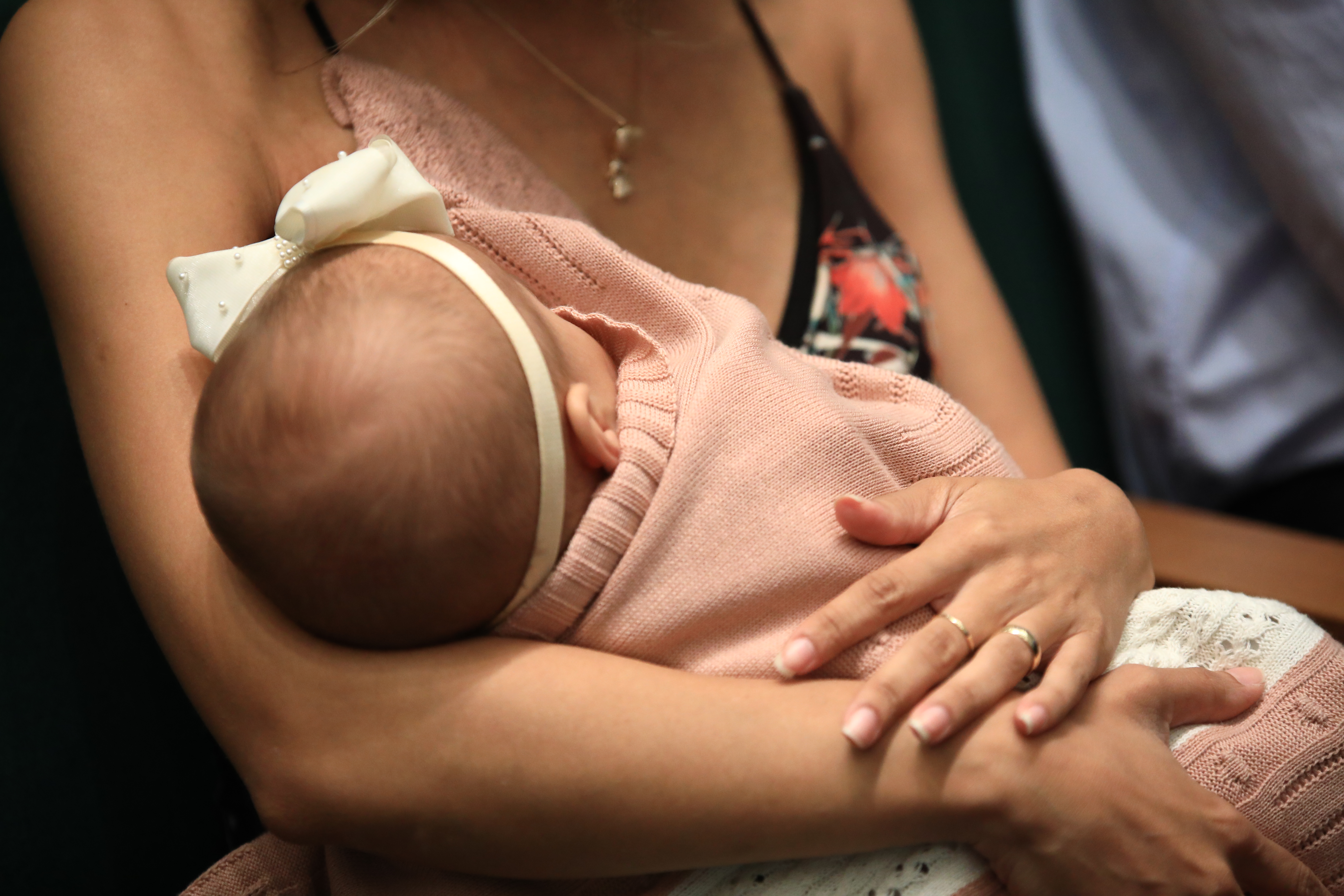 Capa da notícia: Teste de HTLV agora é obrigatório no pré-natal das gestantes do DF