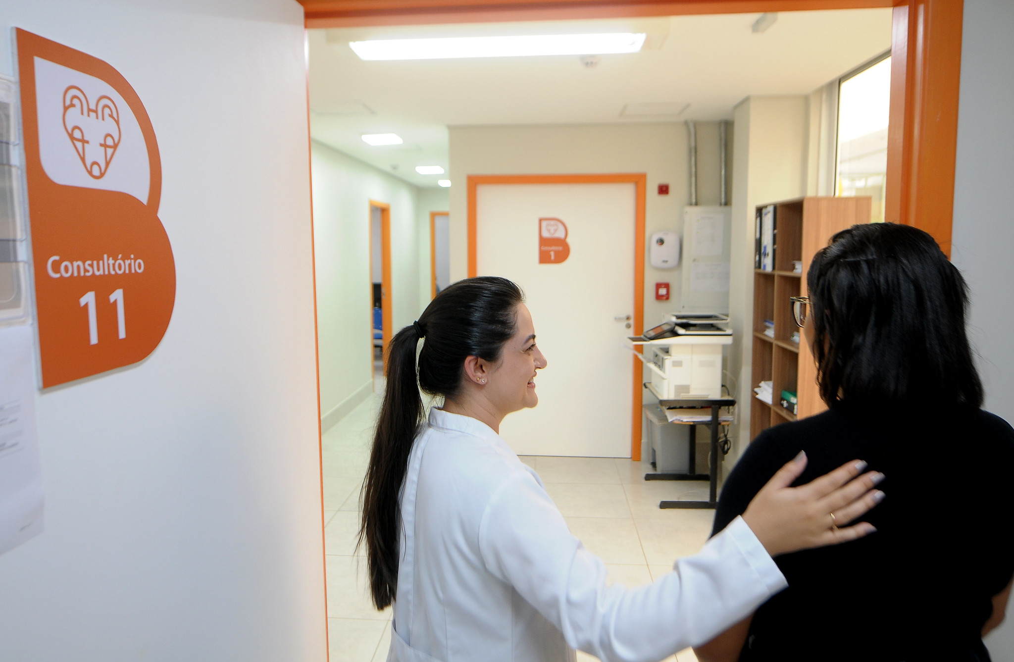 Capa da notícia: Governo do Distrito Federal reduz em 43,6% a fila de pacientes oncológicos