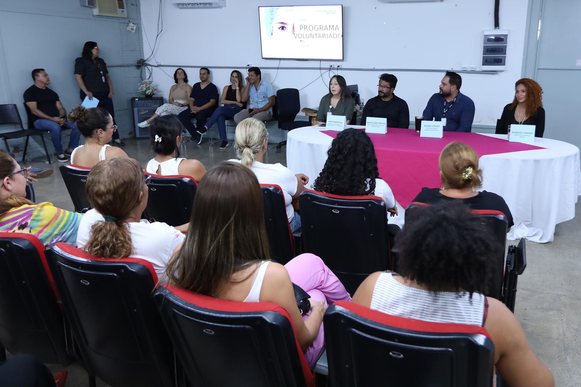 Capa da notícia: Dia do Voluntariado – trabalho promove cidadania e humanização do atendimento na Saúde