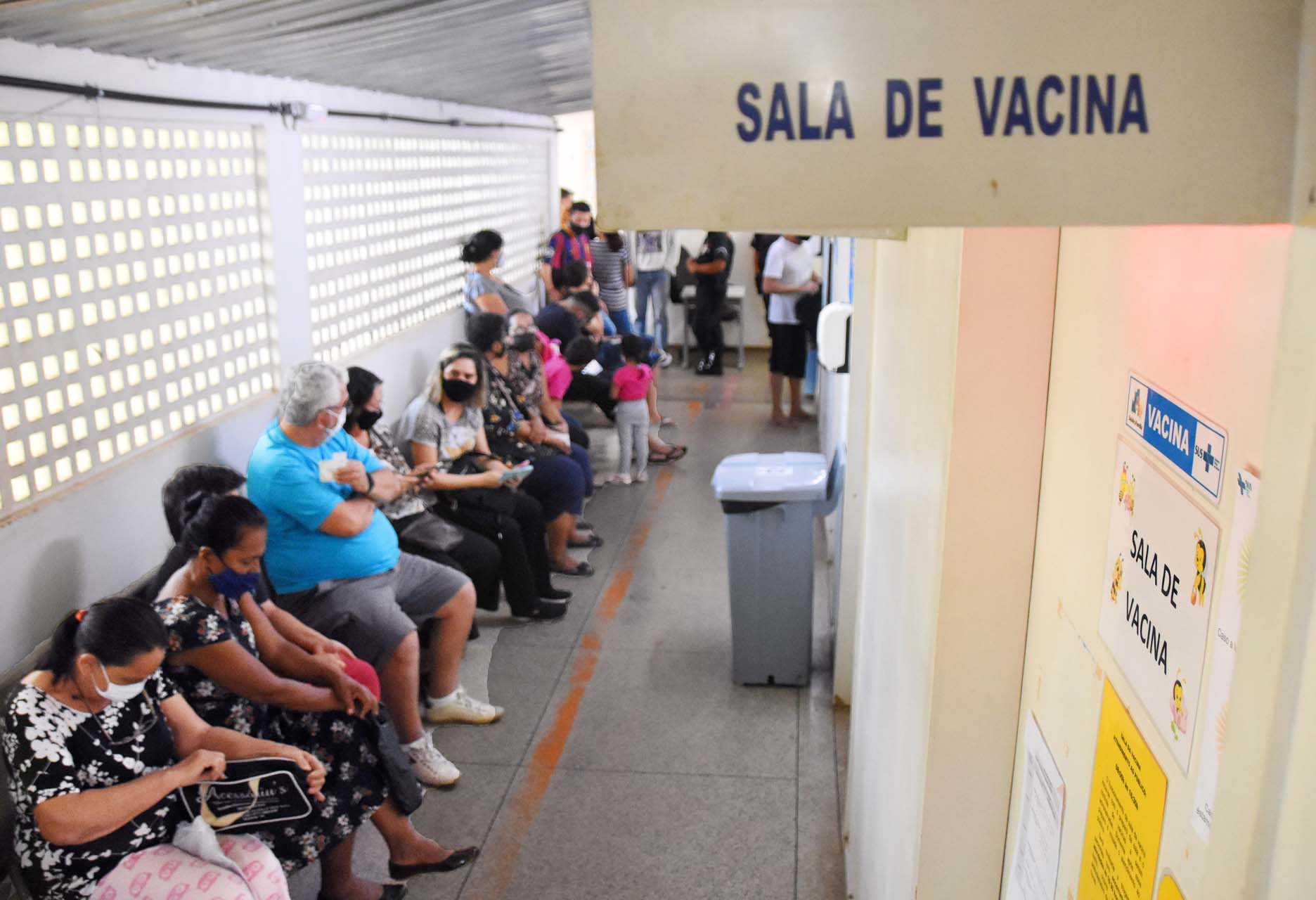 Capa da notícia: Veja onde se vacinar neste sábado (20)
