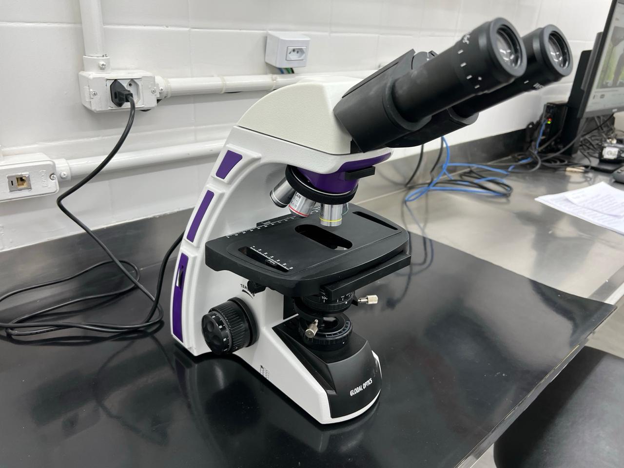 Capa da notícia: Laboratório de Ceilândia adquire três novos microscópios ópticos