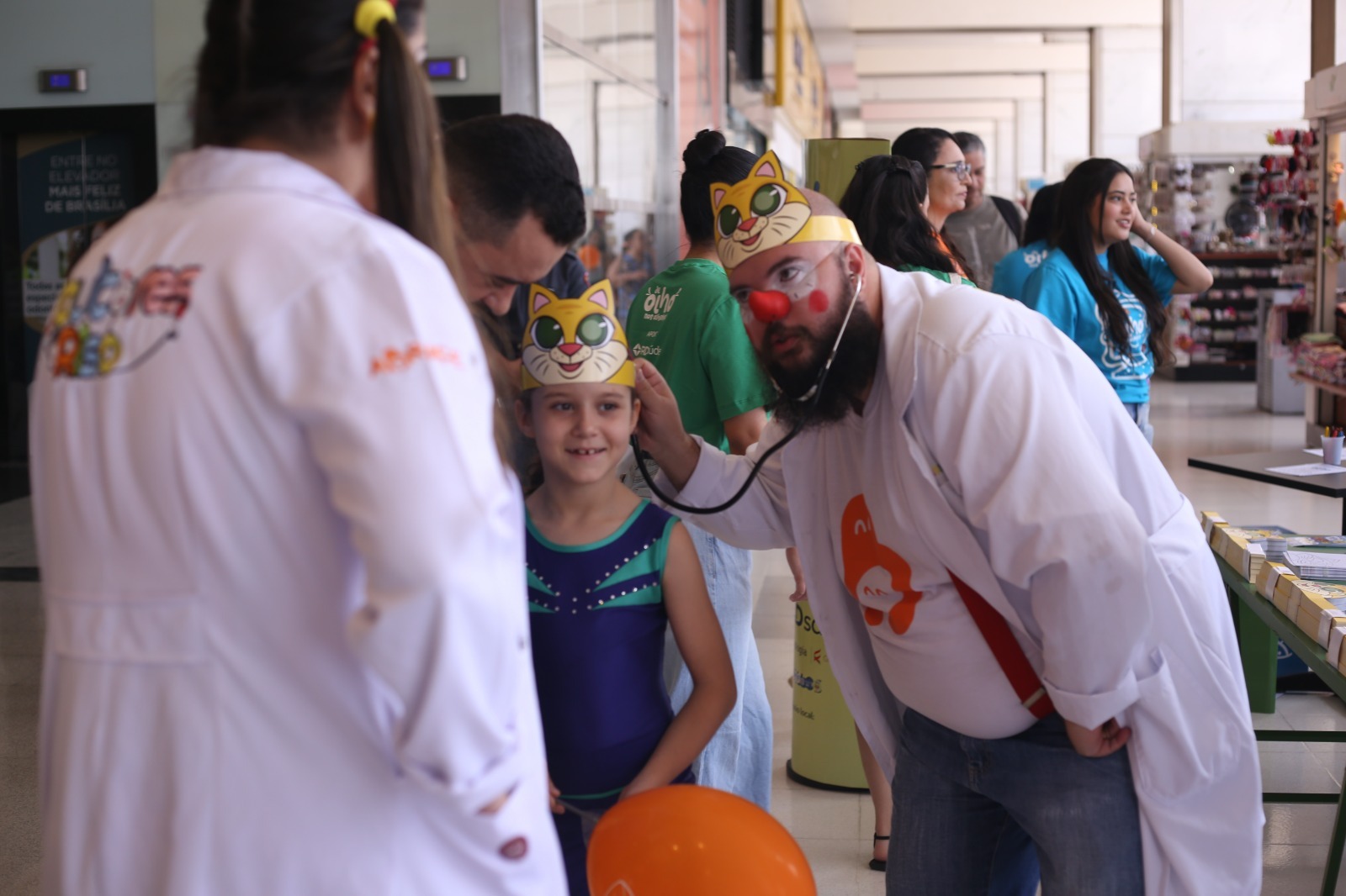 Capa da notícia: Campanha "De Olho nos Olhinhos" alerta para casos de retinoblastoma em crianças menores de 5 anos