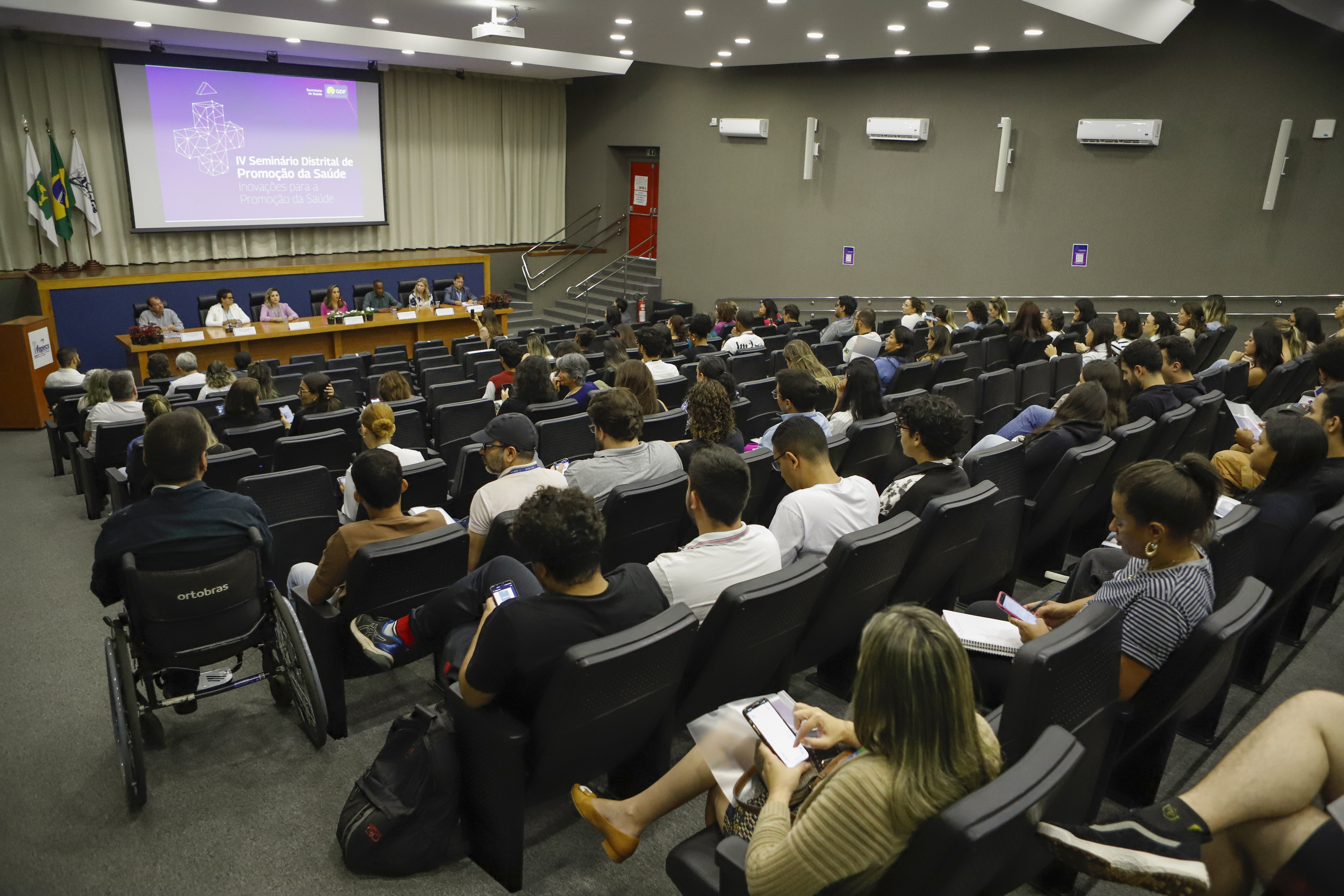Capa da notícia: Profissionais do DF debatem inovações e desafios contemporâneos na saúde e na qualidade de vida