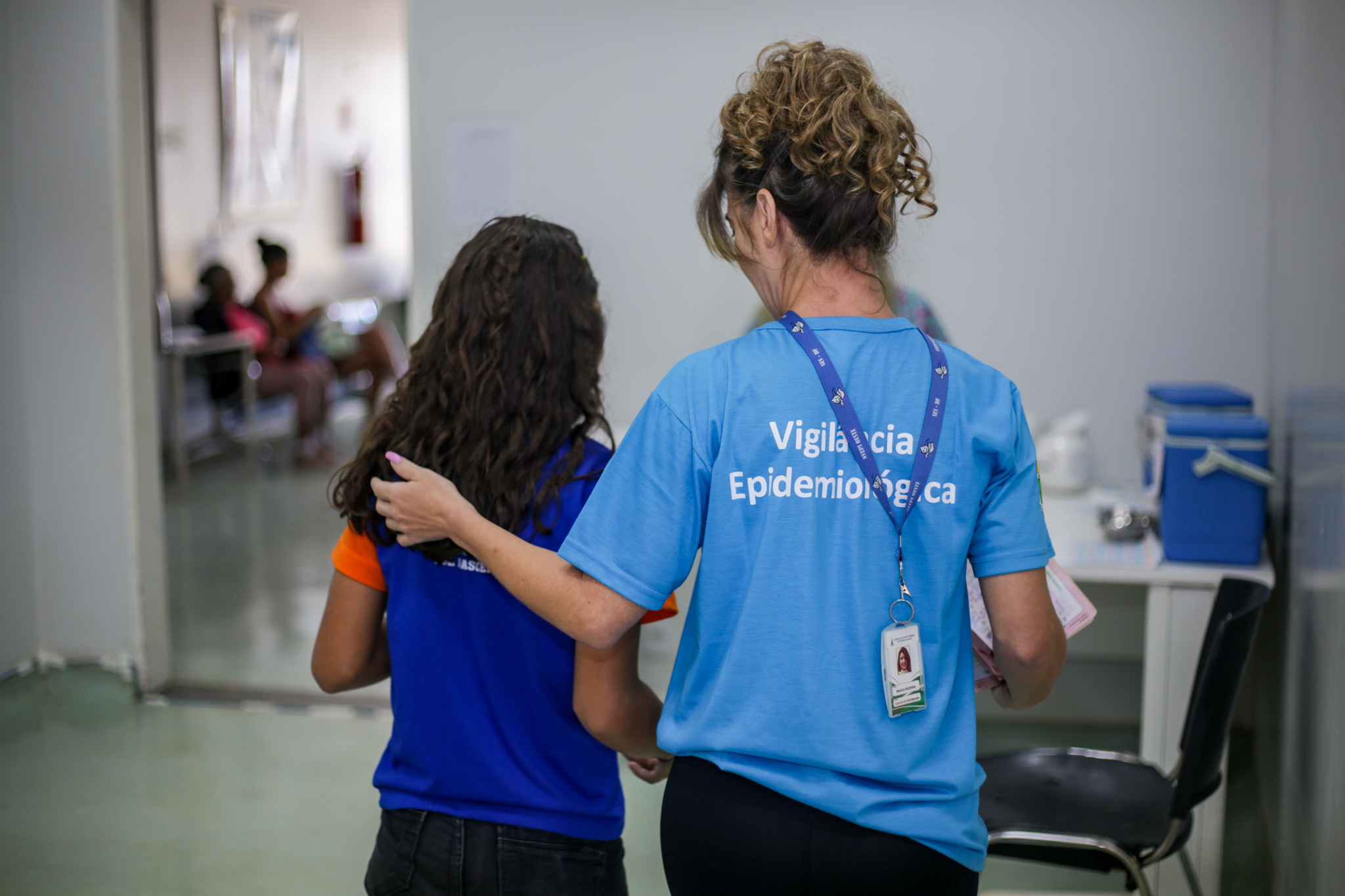 Capa da notícia: DF registra quase 100 casos de meningite em 2024; vacinação é principal arma contra doença
