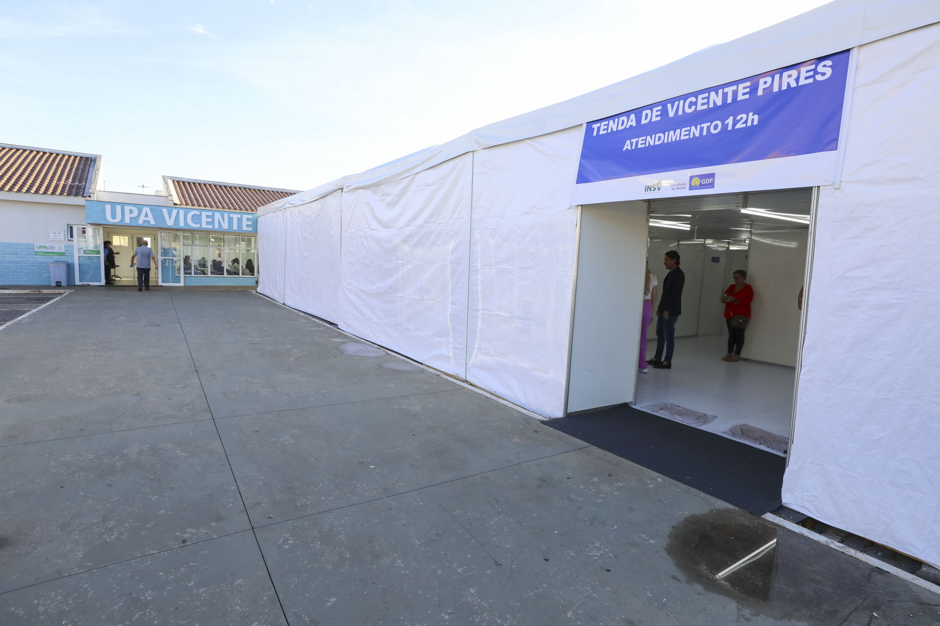 Capa da notícia: Inaugurada tenda de acolhimento a pacientes com dengue em Vicente Pires