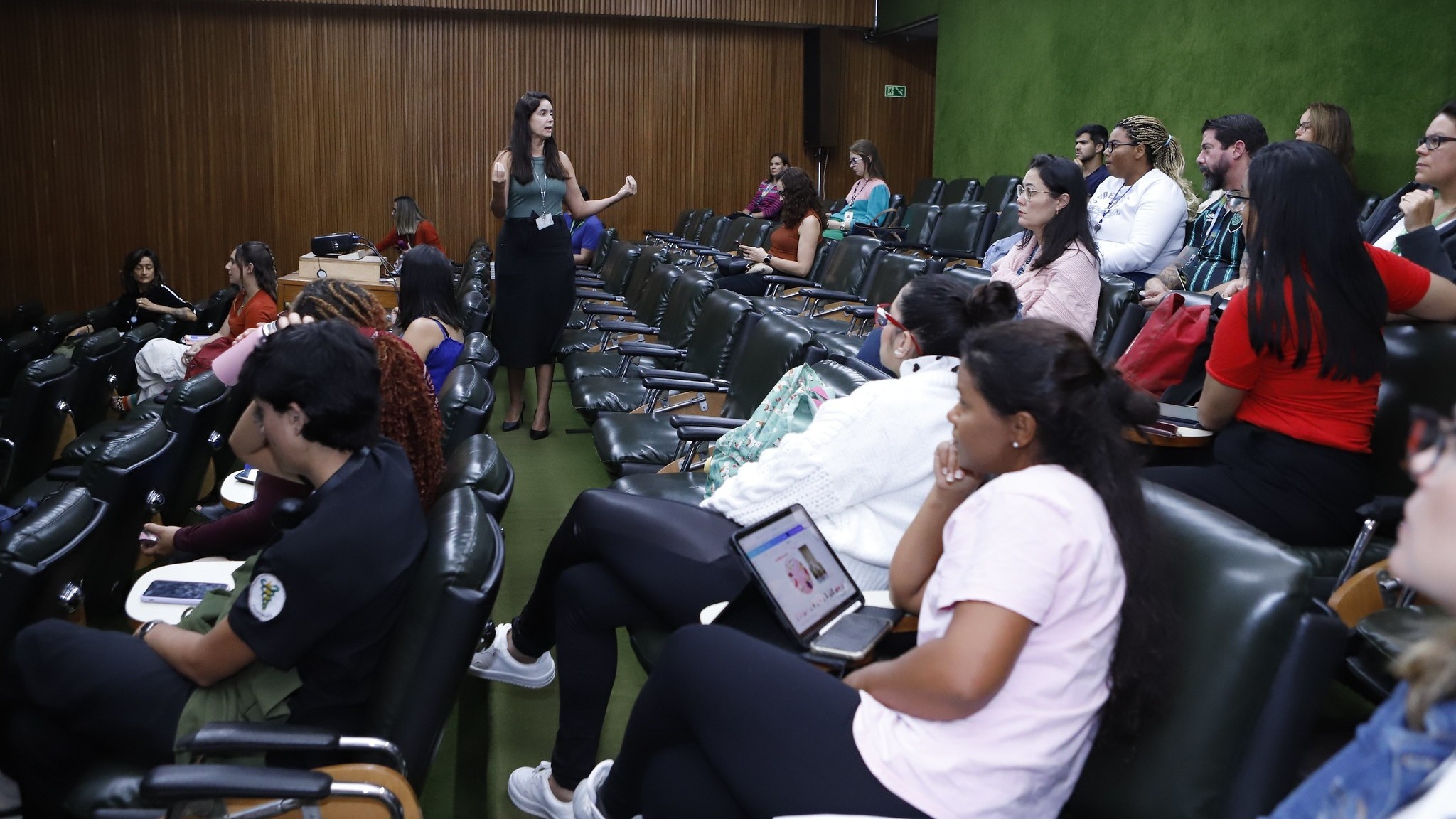 Capa da notícia: Saúde atualiza atendimento em fisioterapia pélvica na rede pública do DF