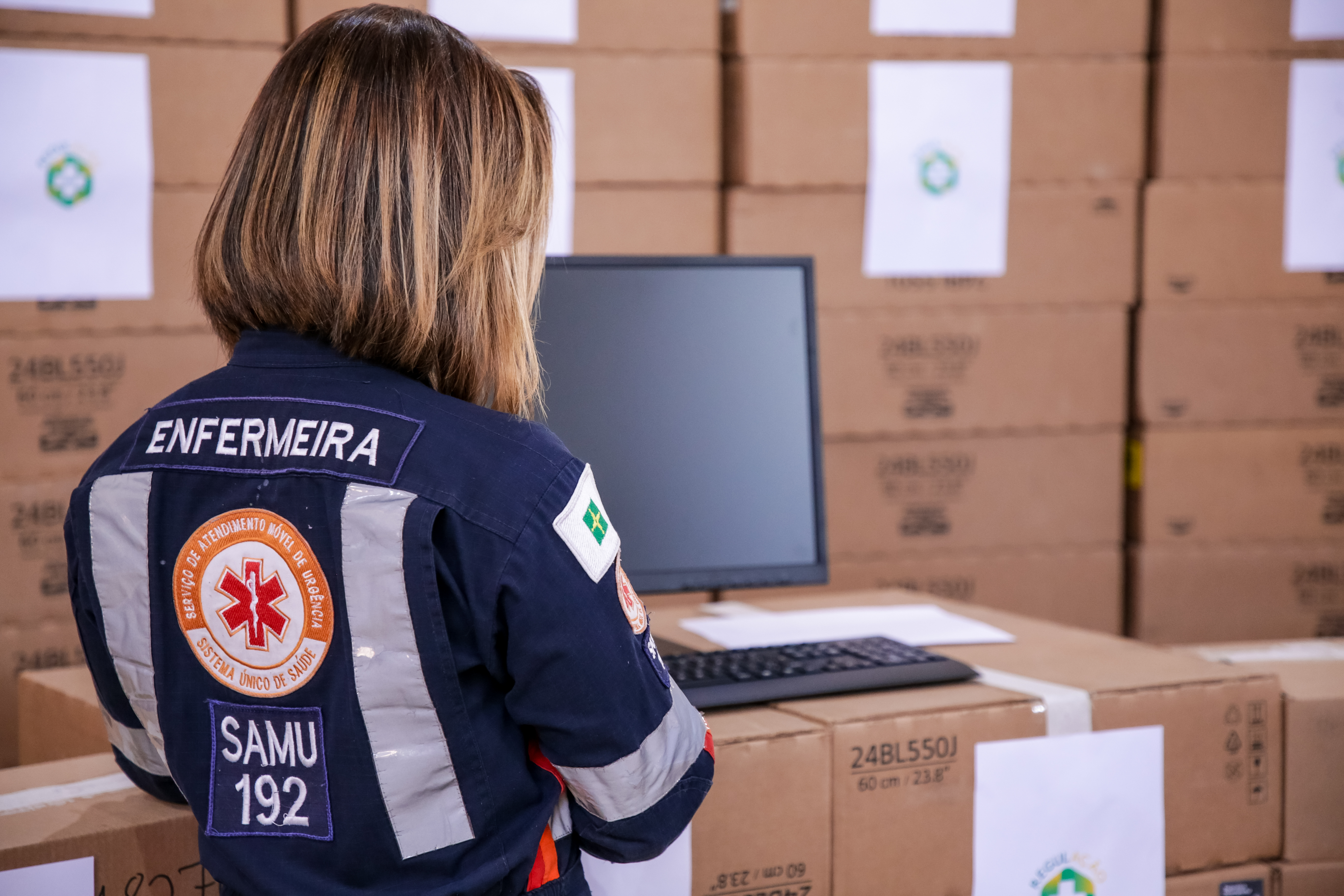 Capa da notícia: Complexo Regulador, Samu e Central de Transplantes recebem mais de 170 computadores