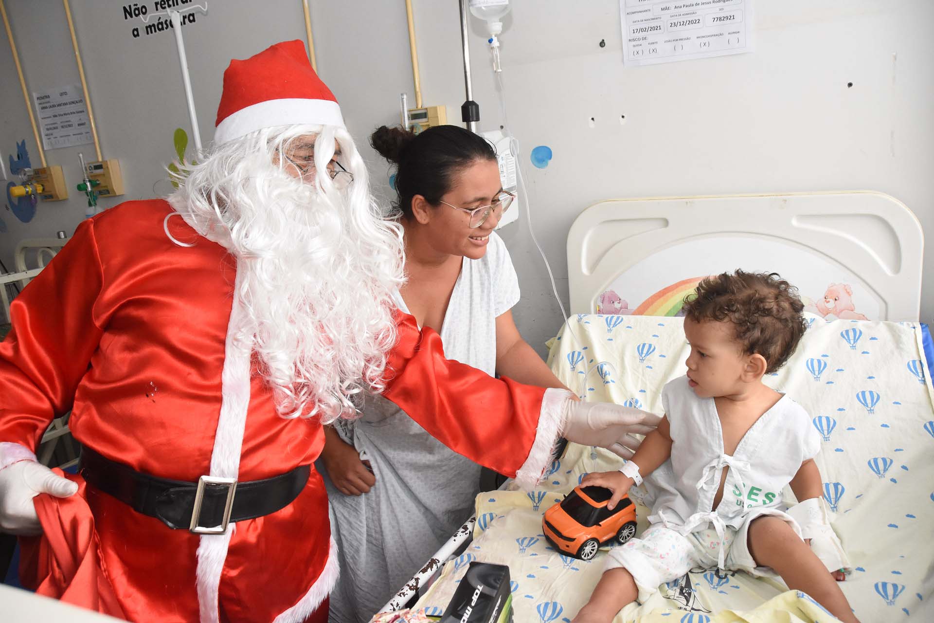 Capa da notícia: Confira o funcionamento dos serviços da Saúde no Natal e Réveillon