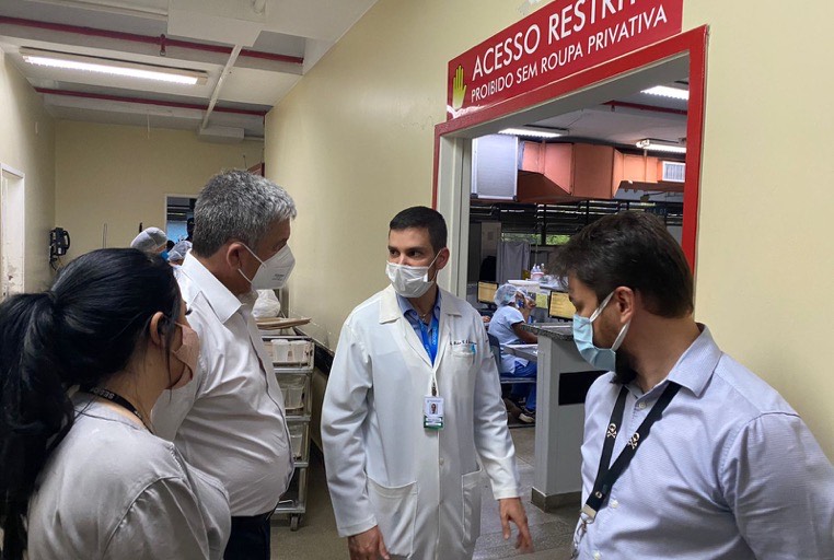 Capa da notícia: Em visita ao Hran, general Pafiadache conhece a Unidade de Queimados