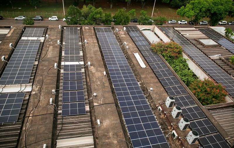 Capa da notícia: Secretaria de Saúde dá exemplo de sustentabilidade com uso de energia solar