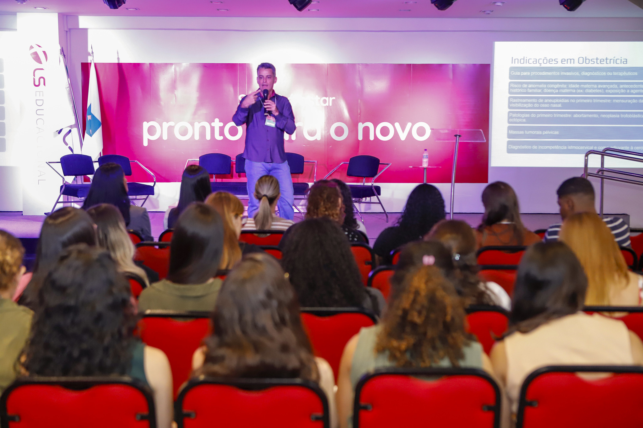 Capa da notícia: Jornada dá destaque à Enfermagem Obstetrícia no DF