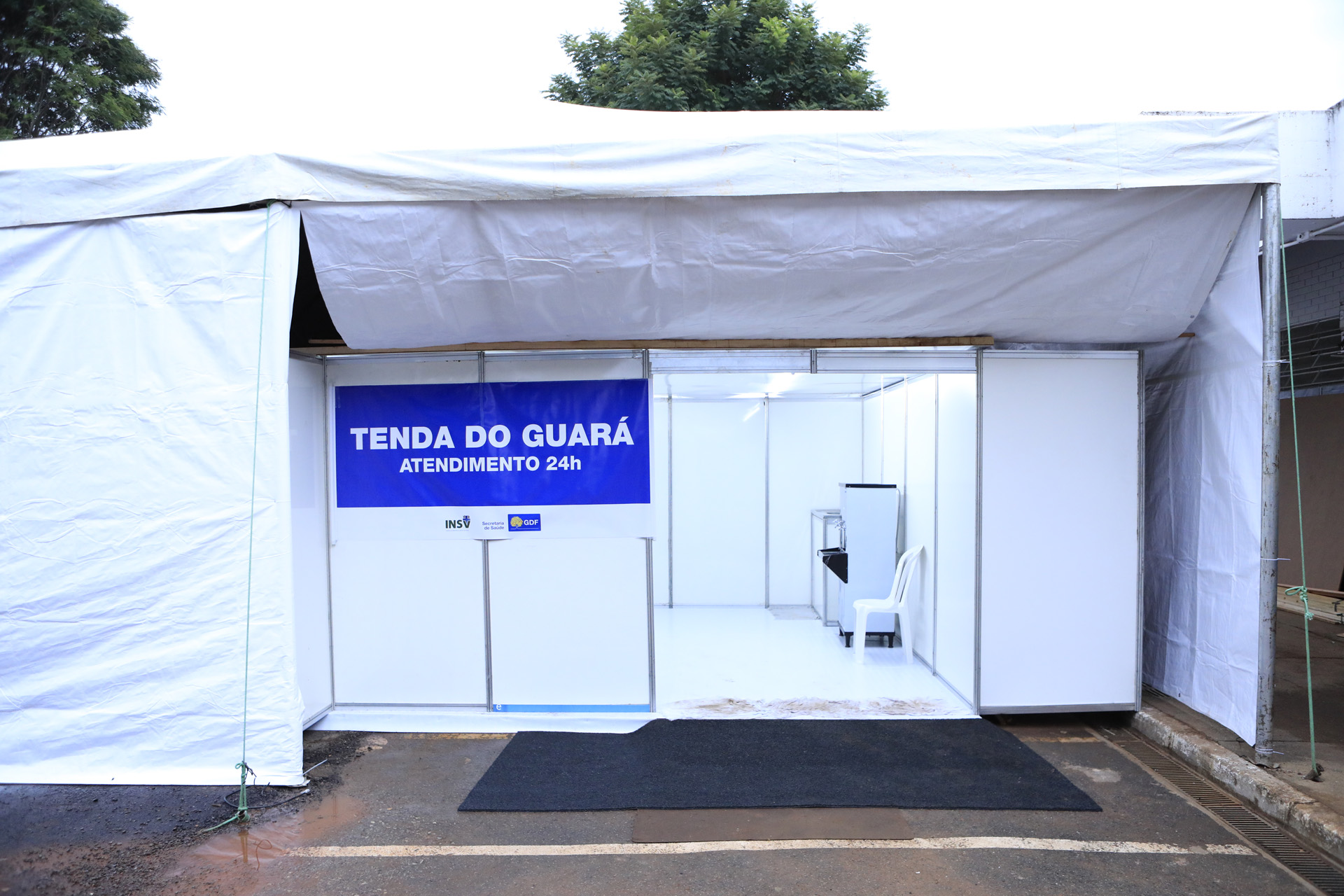 Capa da notícia: Nova tenda de acolhimento a pacientes com dengue começa a funcionar no Guará