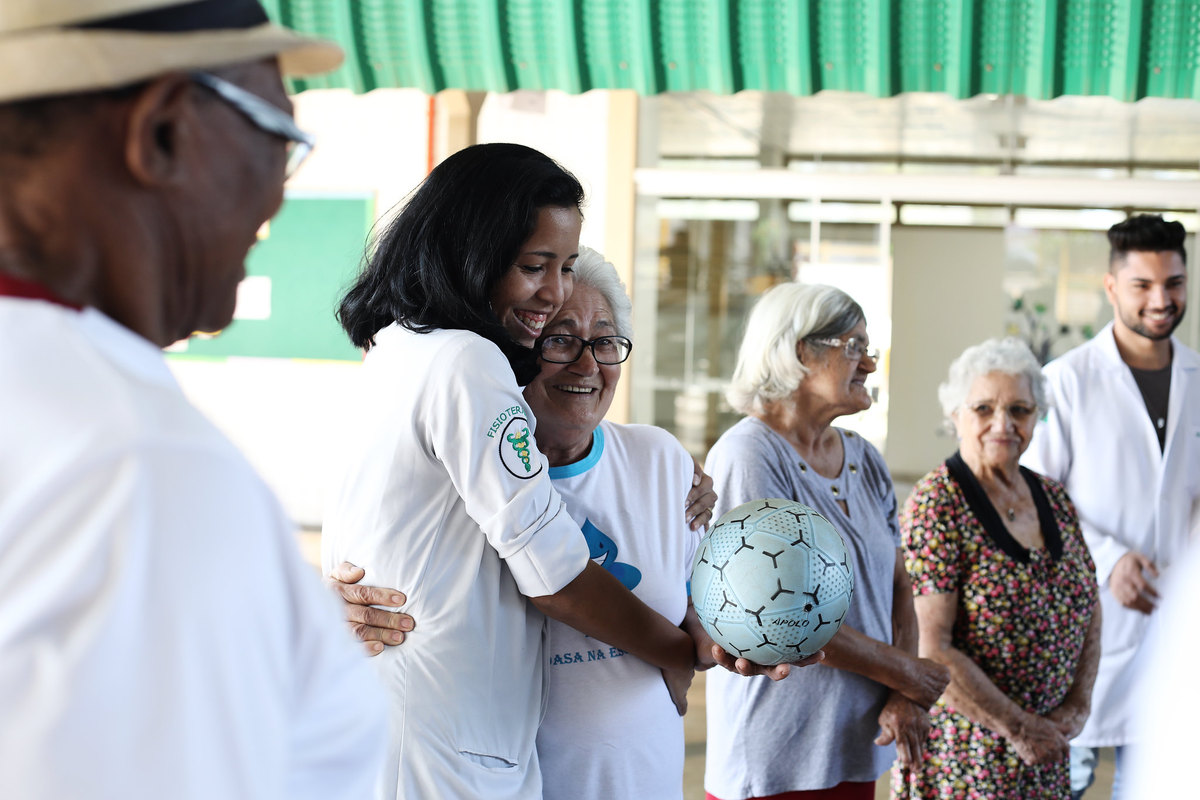 Capa da notícia: Doença de Parkinson: dia mundial soa o alerta para incidência em maiores de 64 anos