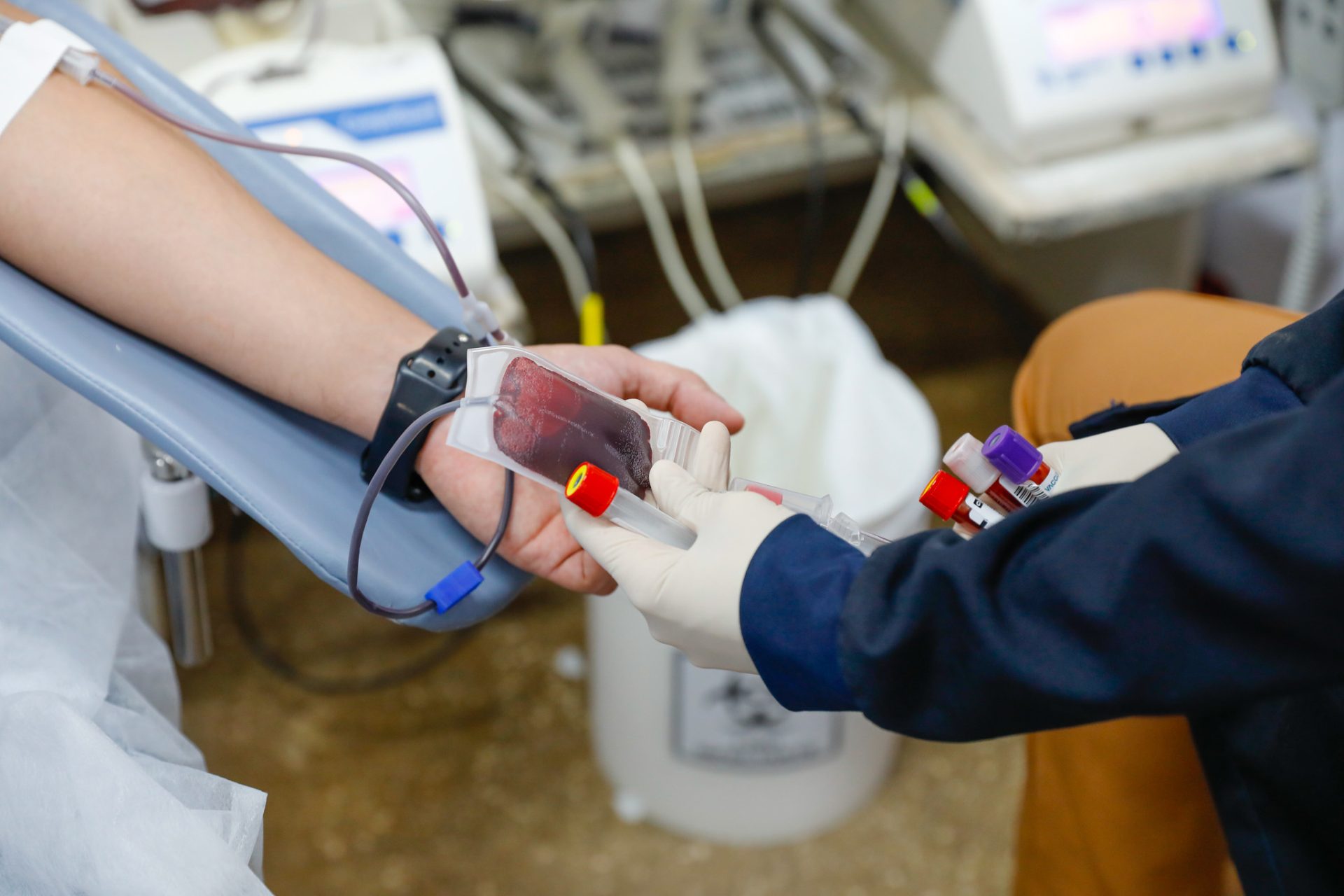 Capa da notícia: Hemocentro opera 42% abaixo do ideal e convoca população para doar sangue