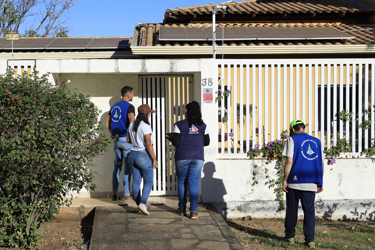 Capa da notícia: Com ação de porta em porta, Secretaria de Saúde avança na avaliação da cobertura vacinal