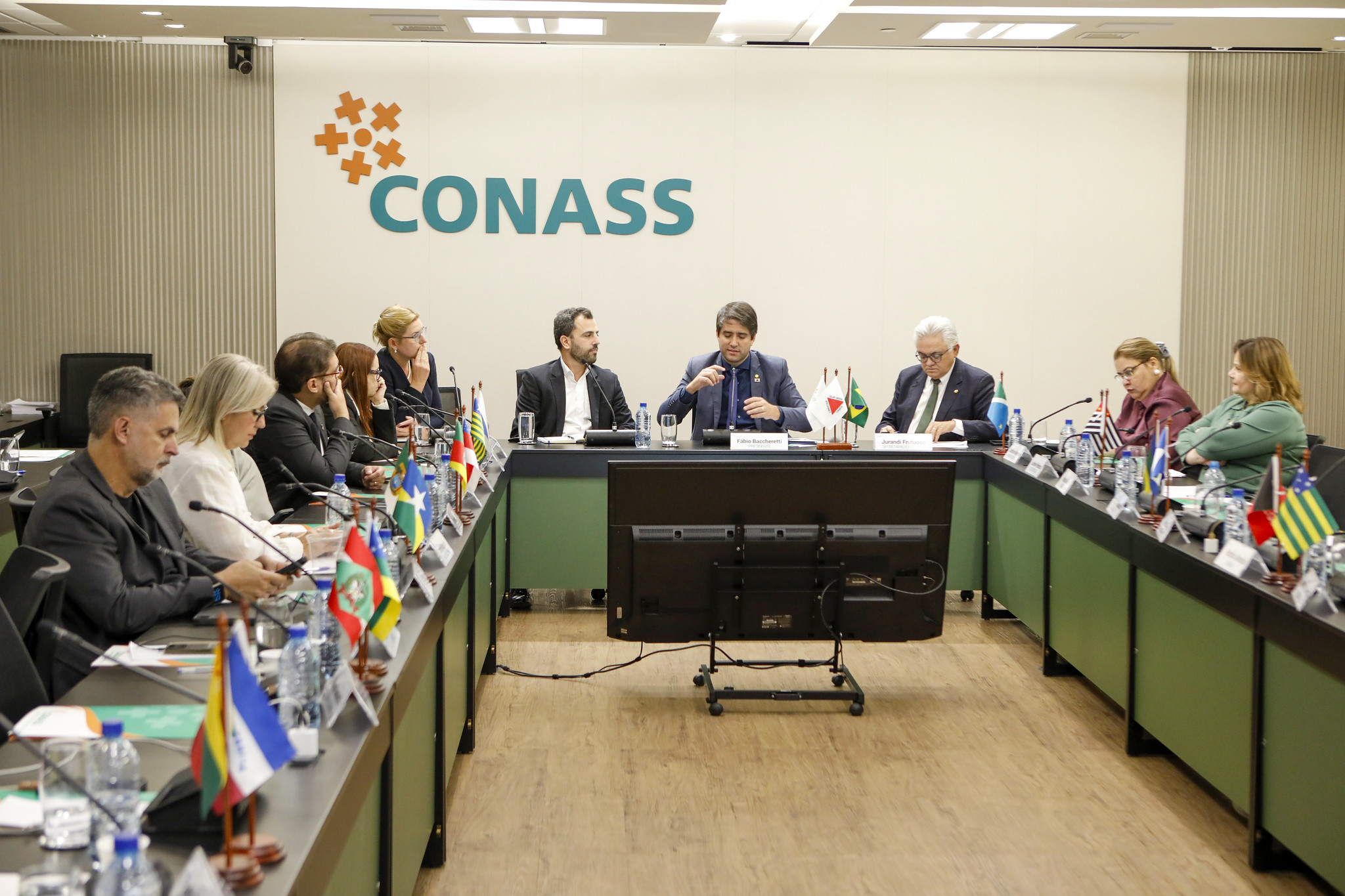 Capa da notícia: SES-DF assina acordo com Mato Grosso do Sul para compartilhamento de tecnologias