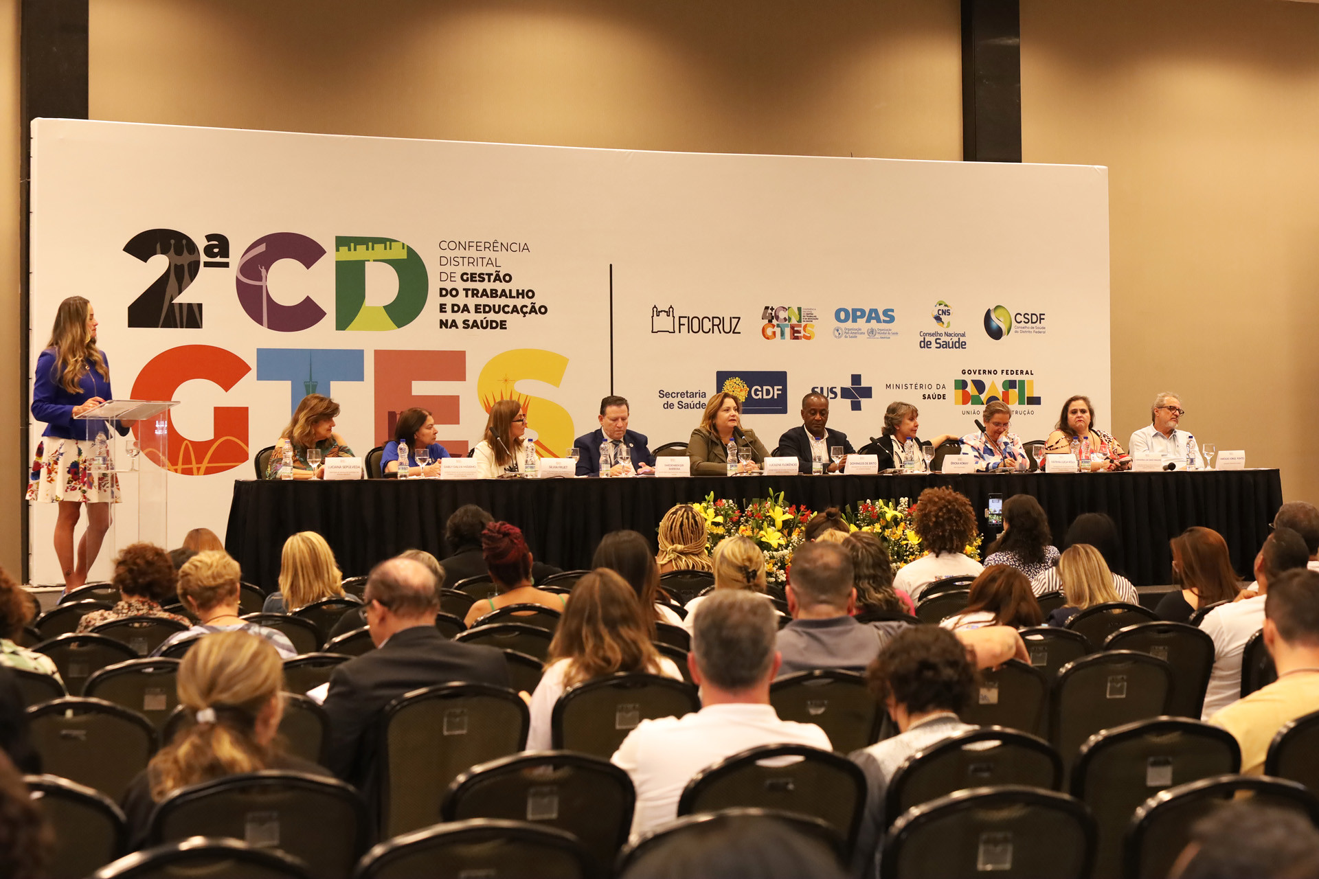 Capa da notícia: Conferência debate gestão do trabalho e educação em saúde no Distrito Federal