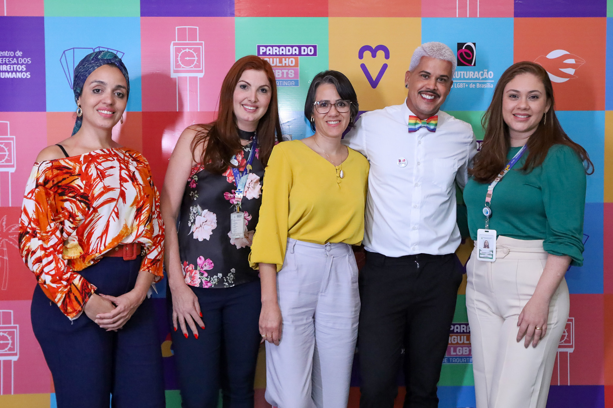 Capa da notícia: SES-DF participa de abertura da 17ª Parada LGBTQIA+ de Taguatinga