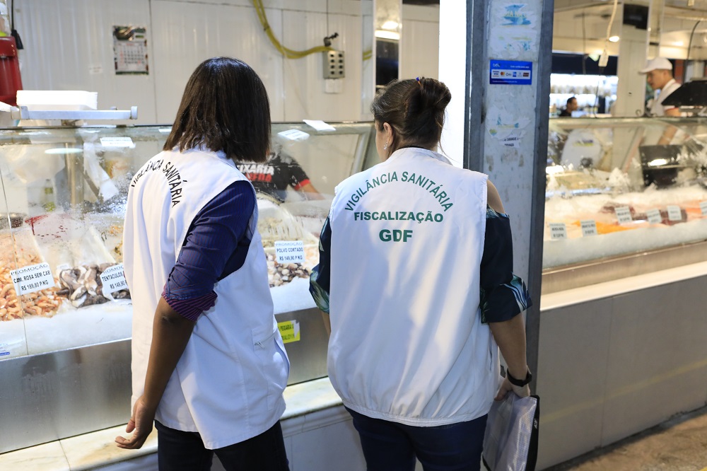 Capa da notícia: GDF convoca 50 servidores para vigilância sanitária
