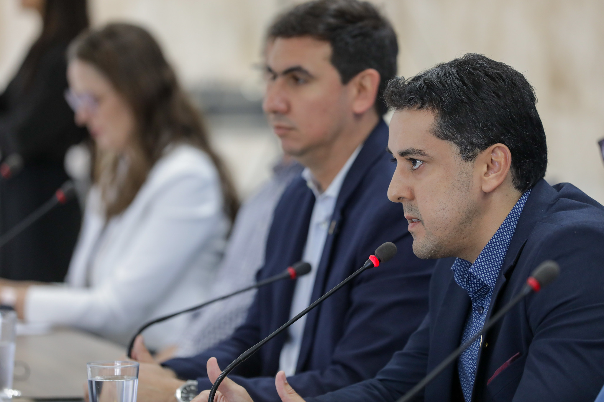 Capa da notícia: GDF trata caso de gripe aviária como isolado; população pode notificar suspeitas