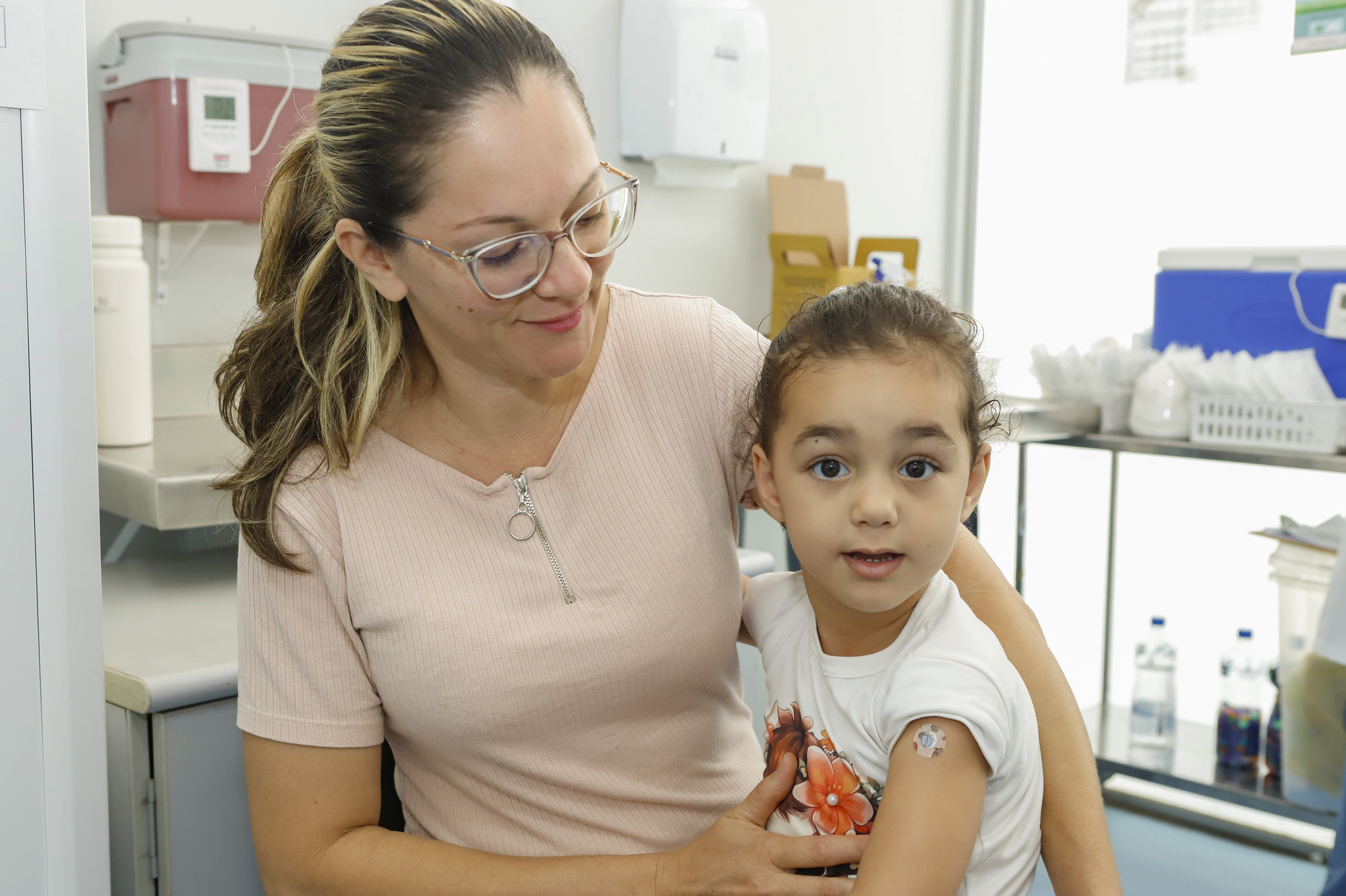 Capa da notícia: Com aumento de 146% nos casos de influenza, DF convoca população para vacinação